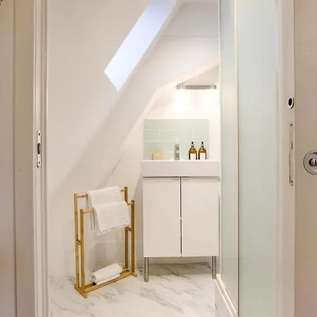 Apartman La Casa — Joli Nid Douillet Place St-sauveur