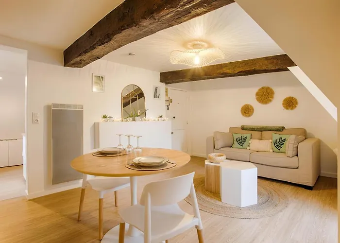 La Casa — Joli Nid Douillet Place St-sauveur * Caen